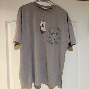 Easel Gray Women's Tunic with Crochet Pocket